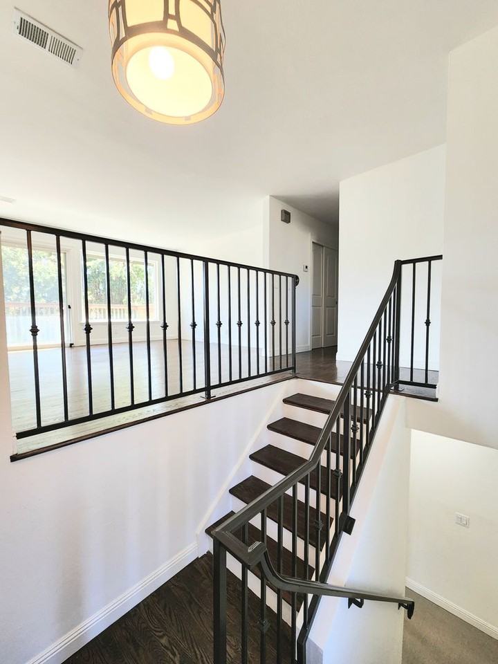 1241 Lerida Way - Photo 7 of 40