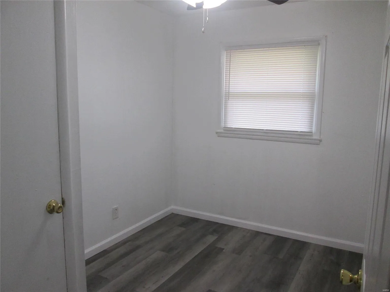 227 Shepley Dr - Photo 2 of 16