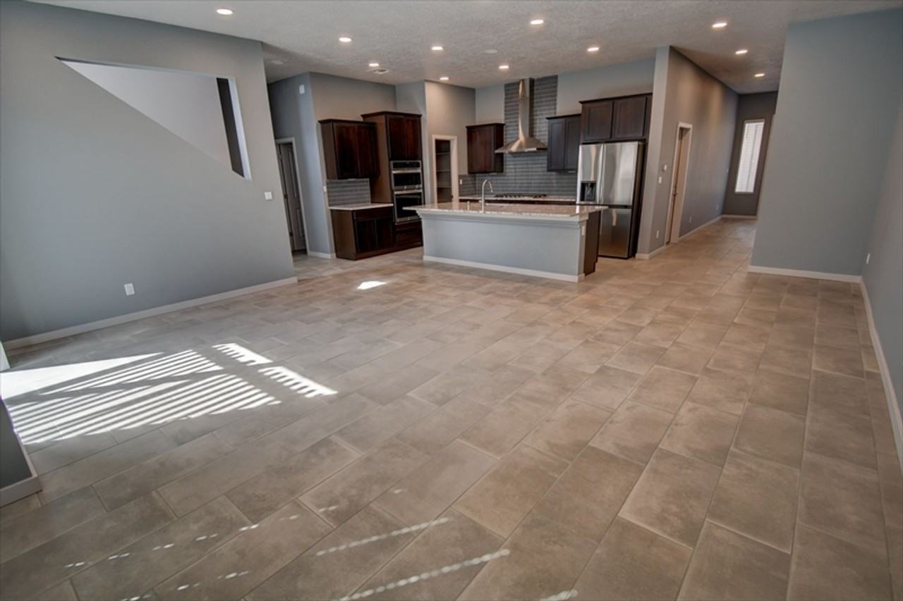 4352 Wymont Cir Ne - Photo 3 of 17