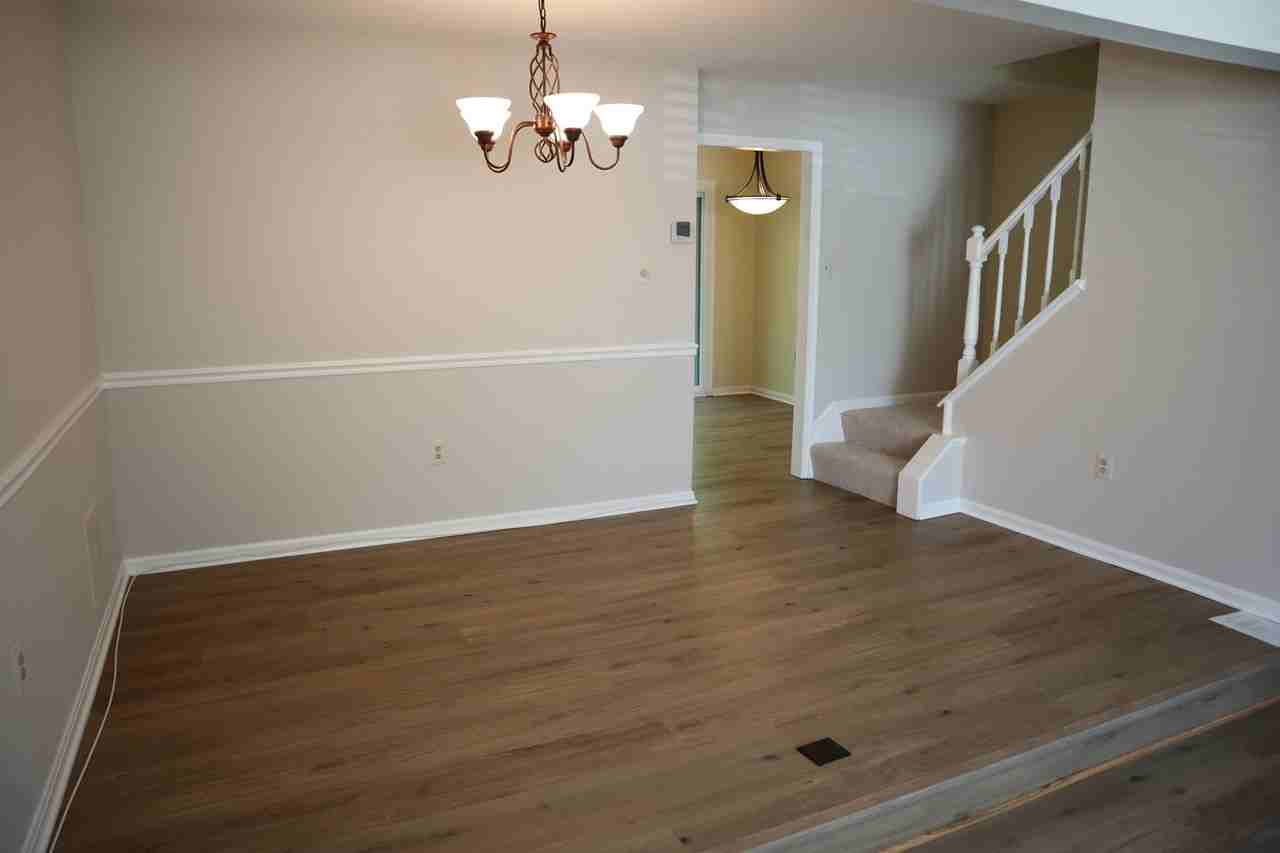 10848 Douglas Ave - Photo 5 of 34