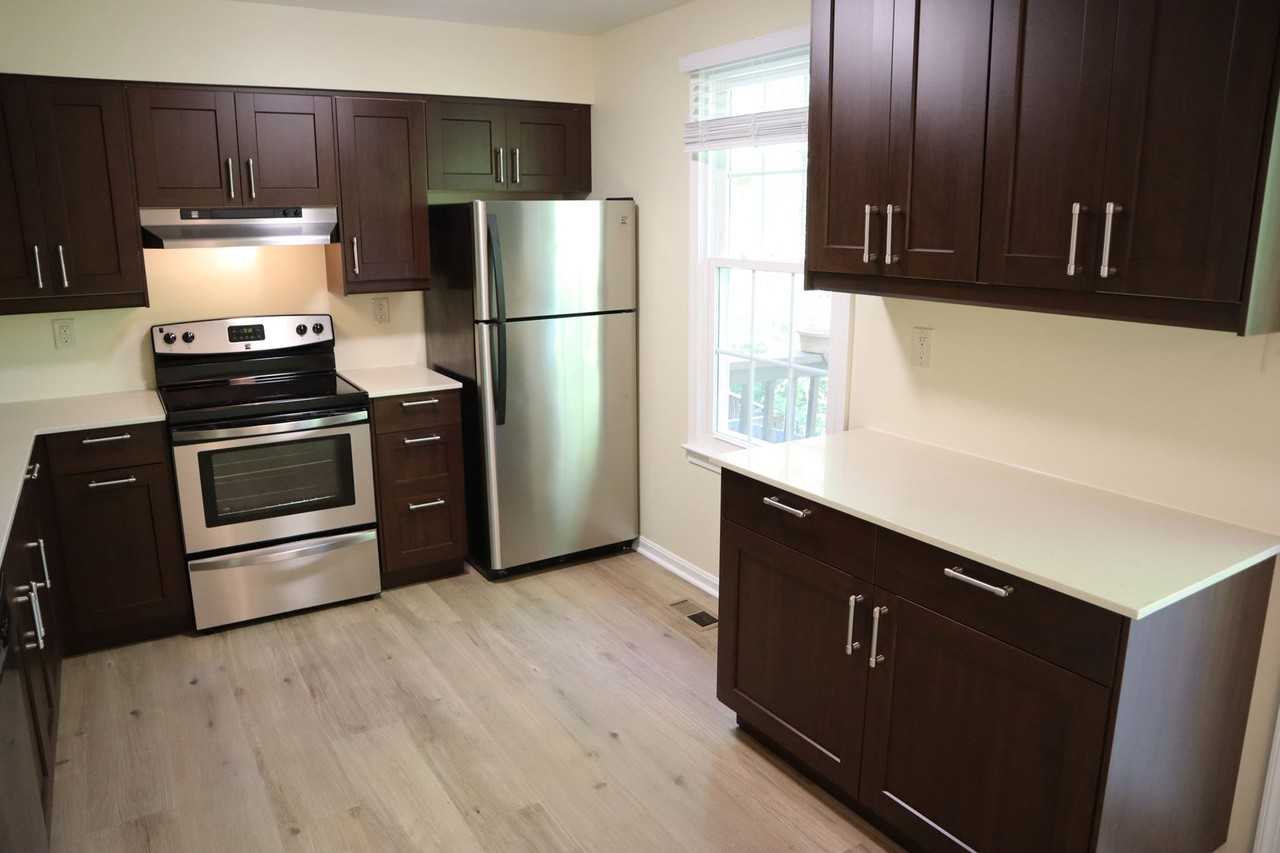 10848 Douglas Ave - Photo 7 of 34