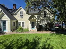 featured image of 816 Ne 8th St