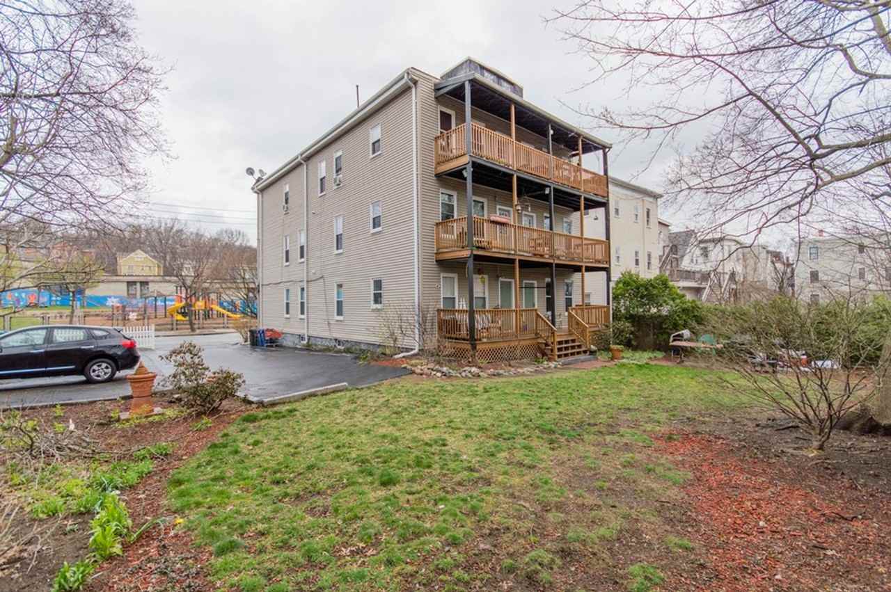 126 Minden St - Photo 2 of 12