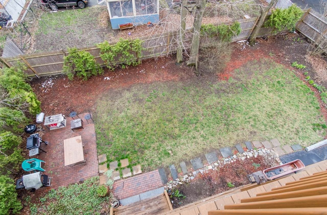 126 Minden St - Photo 3 of 12