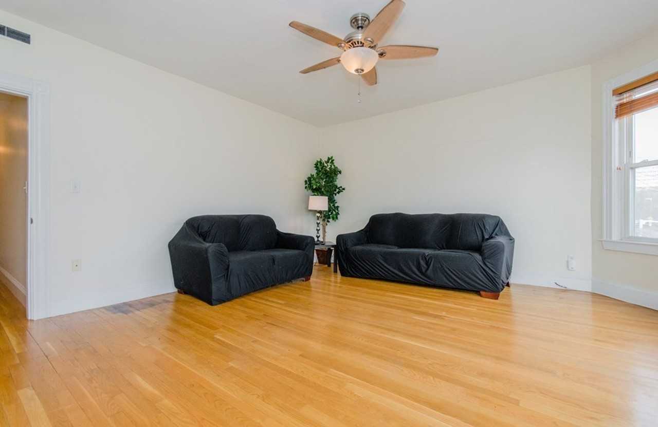 126 Minden St - Photo 6 of 12