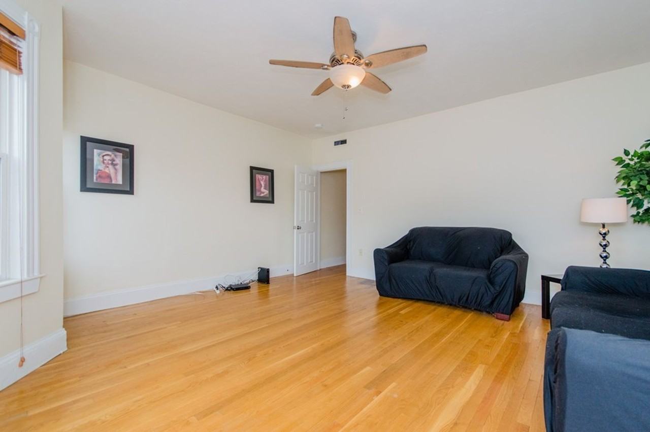 126 Minden St - Photo 7 of 12