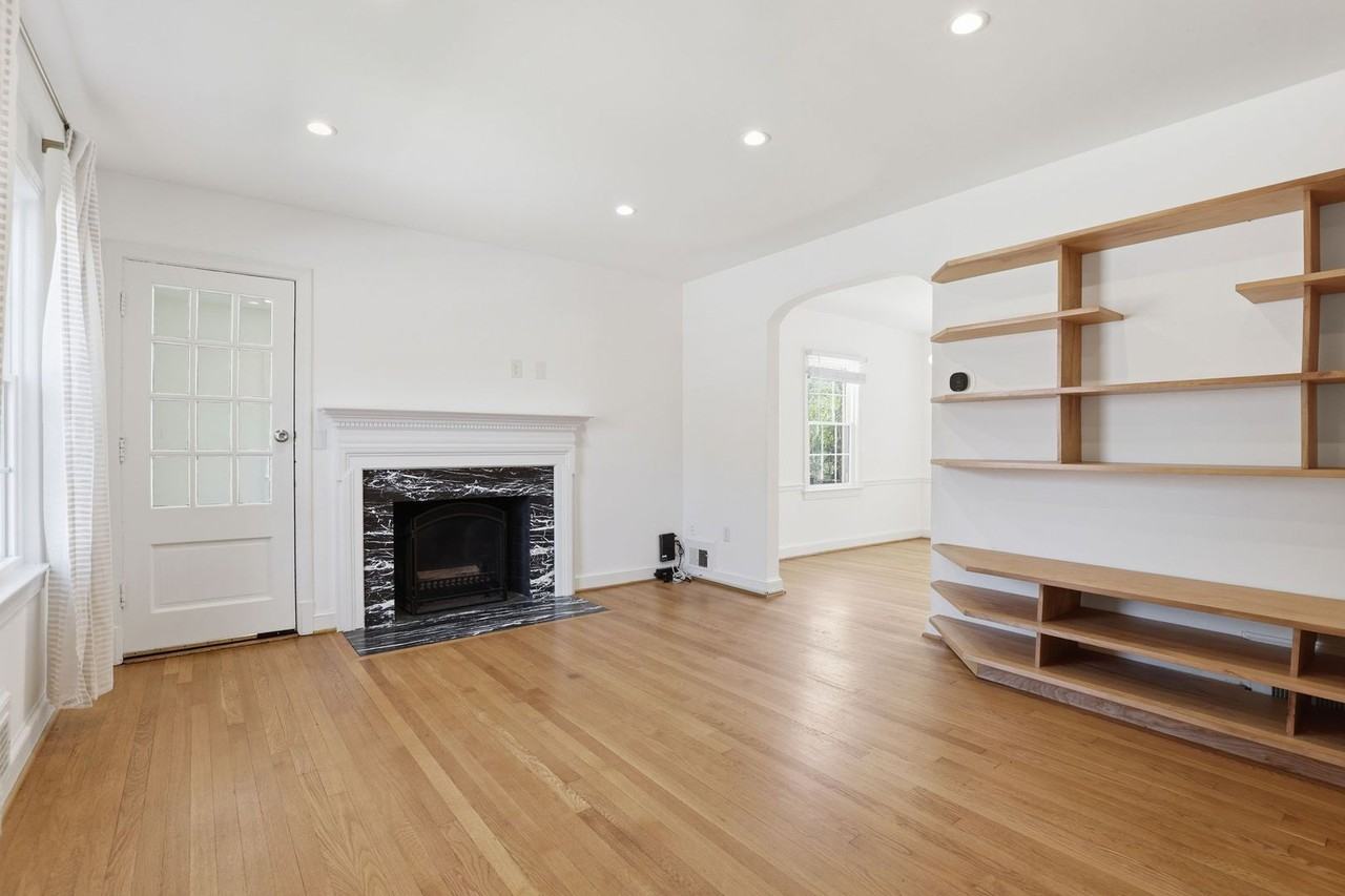 618 Wayne Ave - Photo 6 of 33