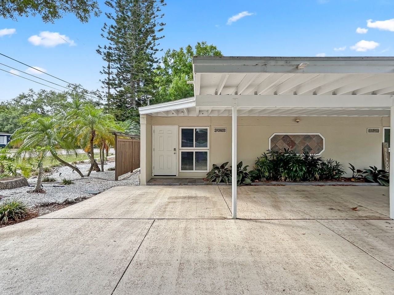 1626 Pine St - Photo 2 of 17