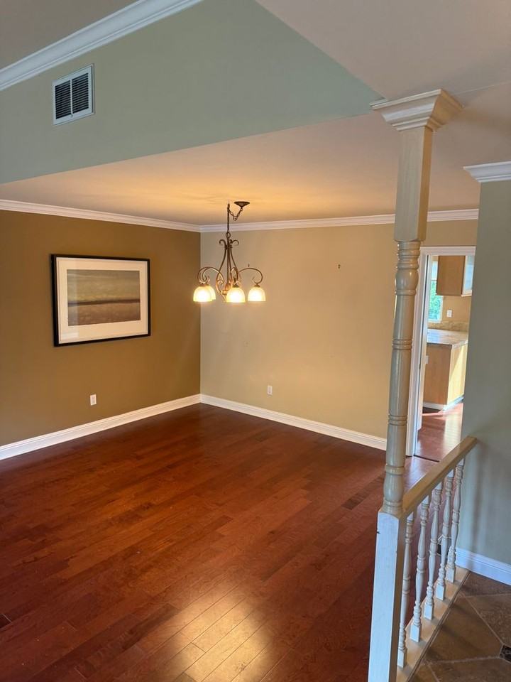 7 El Portal Dr - Photo 3 of 29