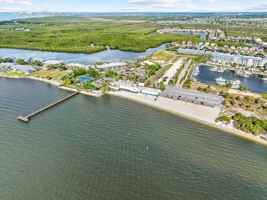 featured image of 916 Seagrape Dr