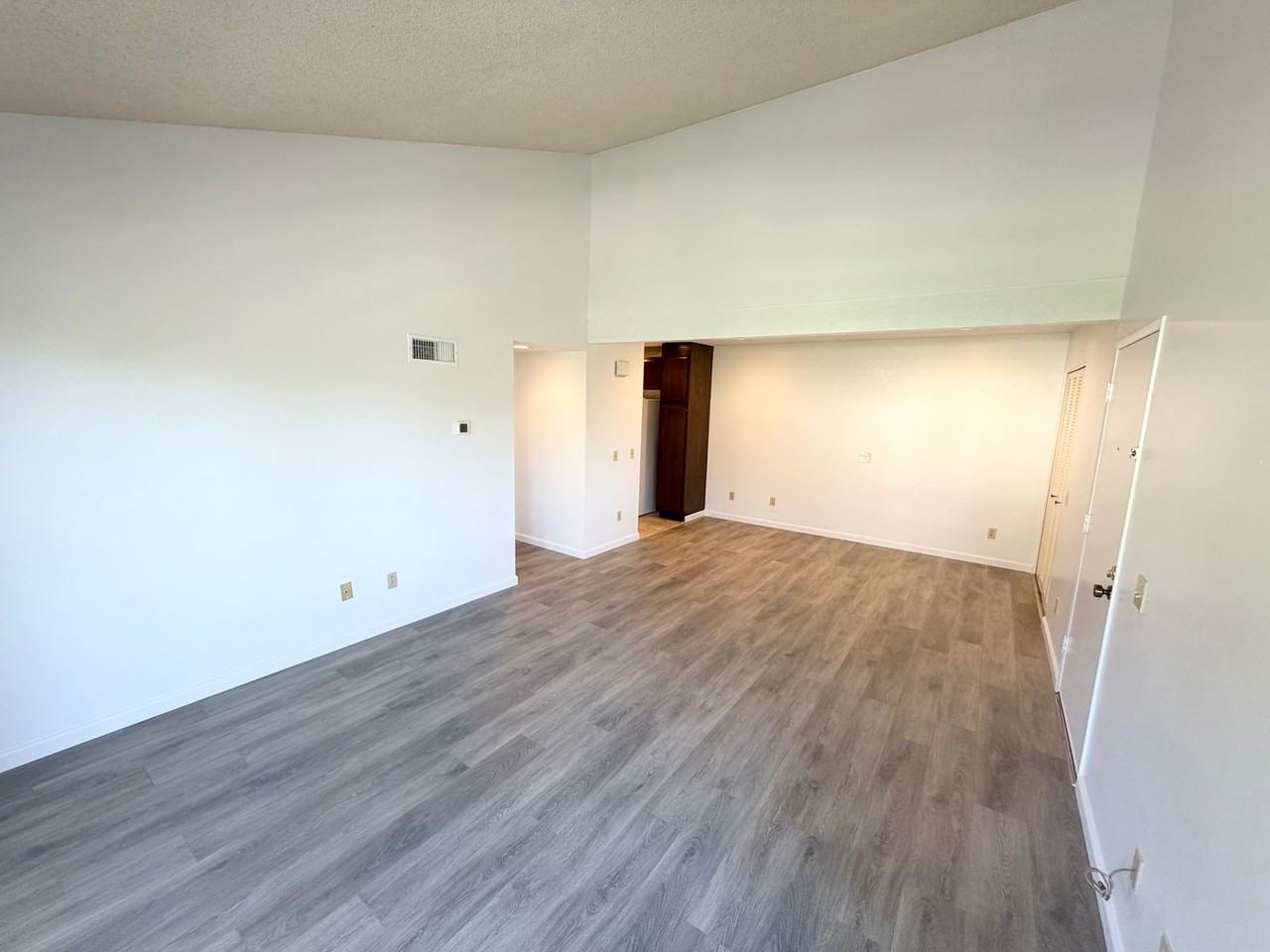 22734 Lakeway Dr #350 - Photo 4 of 13