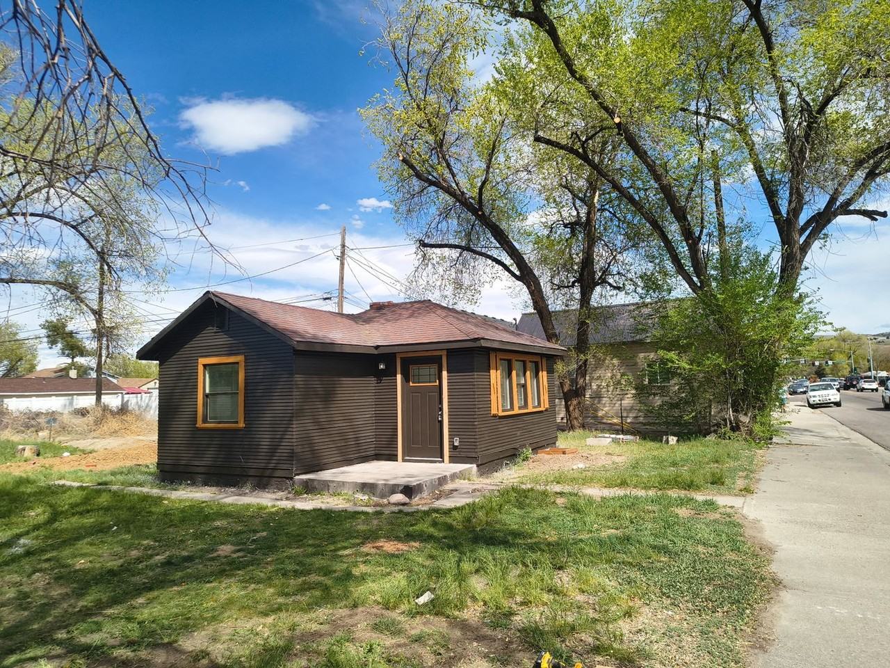 106 Park Ave - Photo 2 of 6