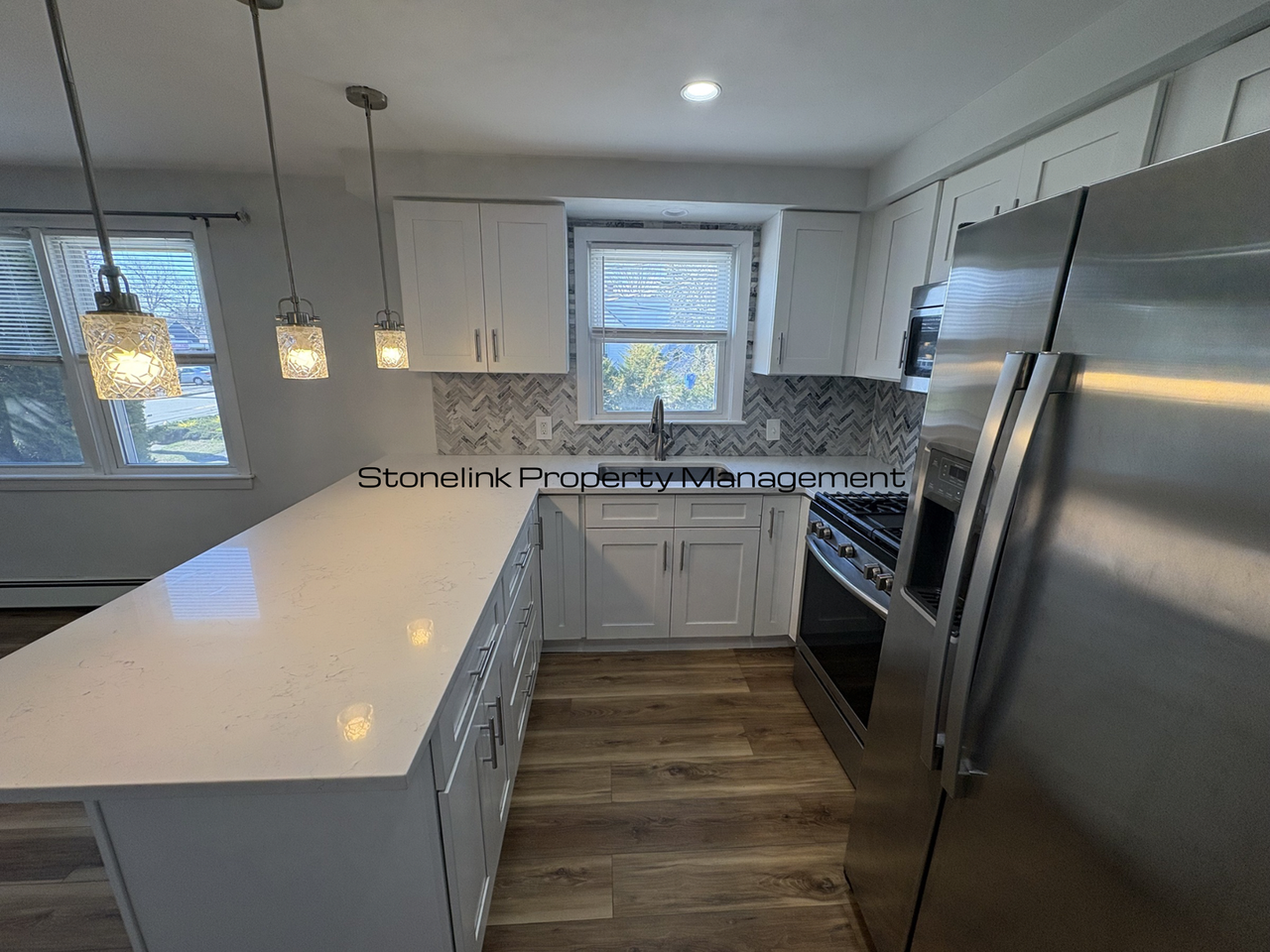 321 Budlong Rd - Photo 4 of 16