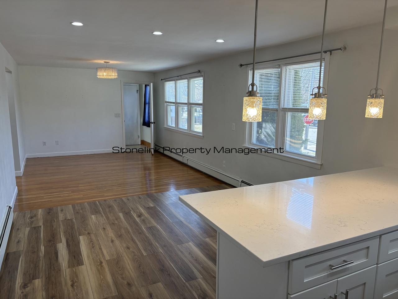 321 Budlong Rd - Photo 5 of 16