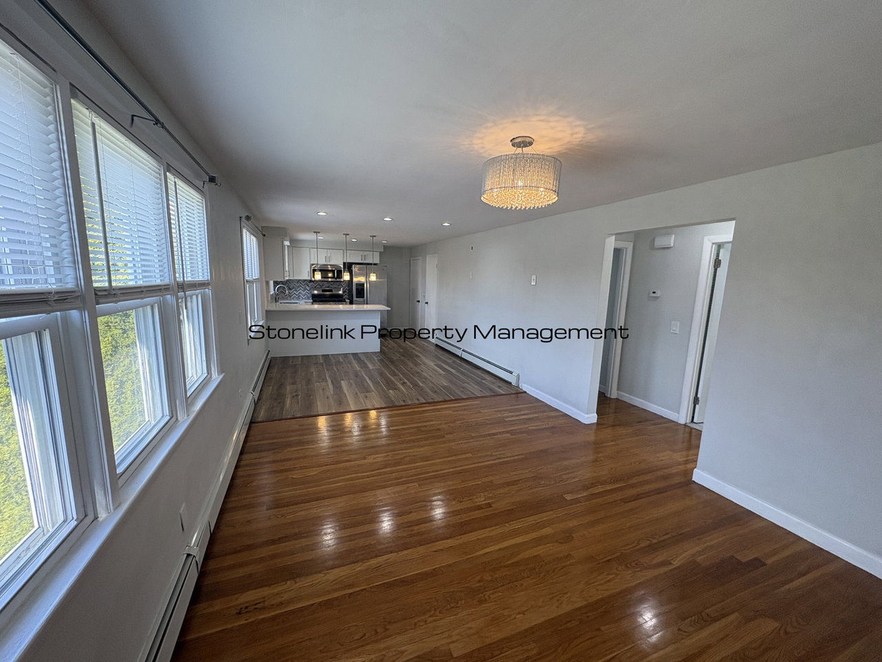 321 Budlong Rd - Photo 6 of 16