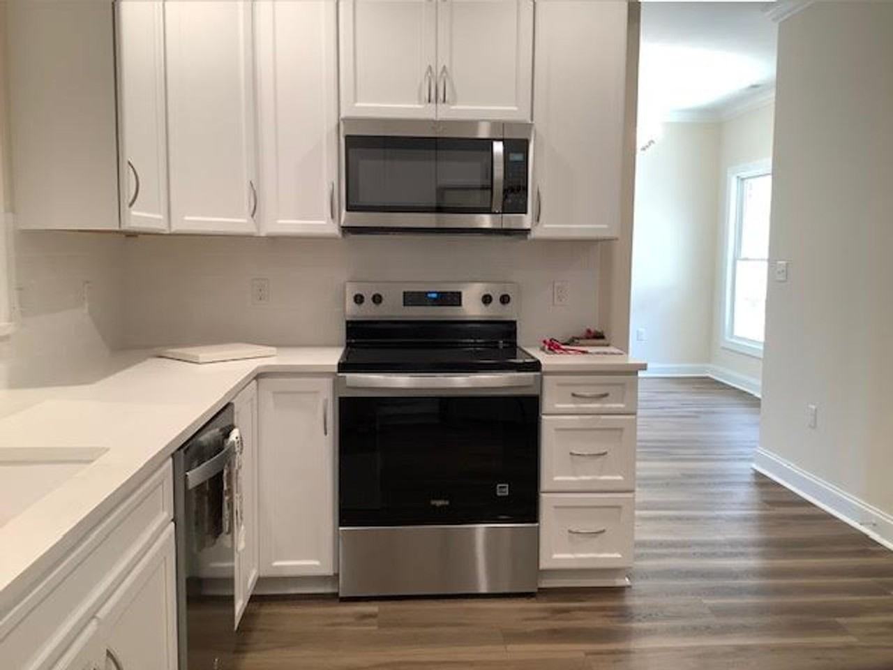 175 Villa Oak Cir - Photo 3 of 9