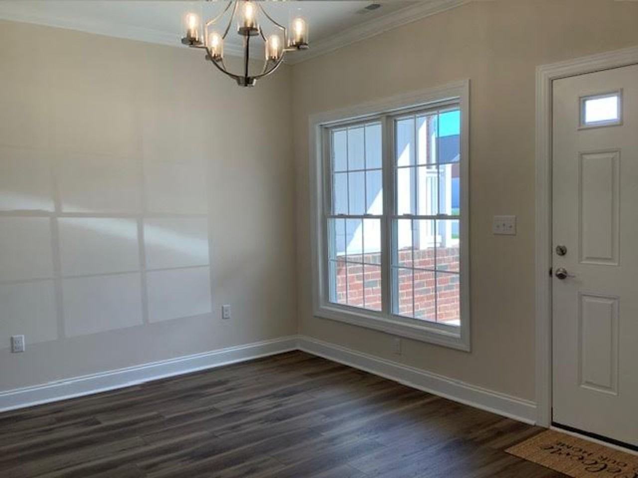 175 Villa Oak Cir - Photo 4 of 9