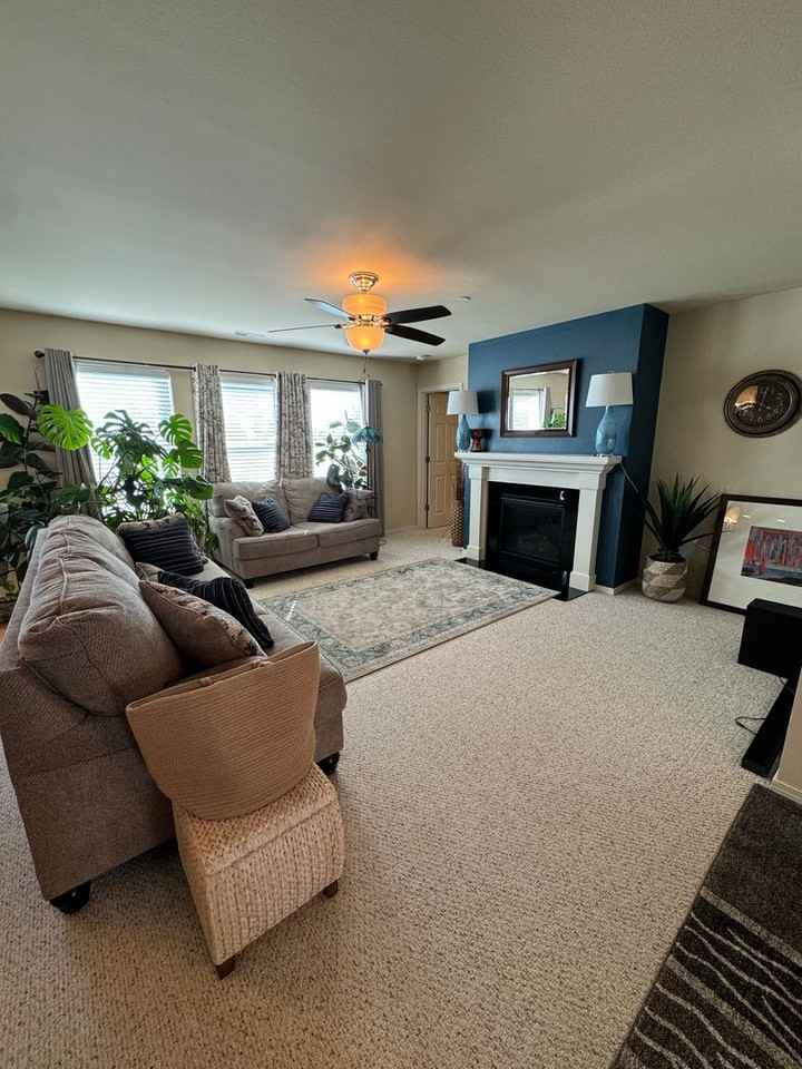 1175 Swan Loop - Photo 4 of 33