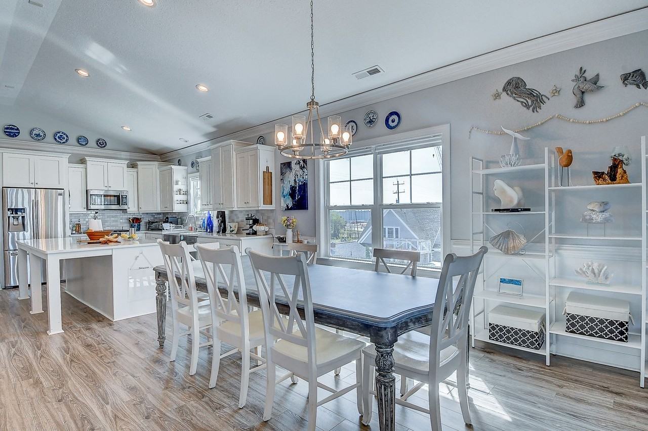 1428 W Ocean View Ave #A - Photo 7 of 35