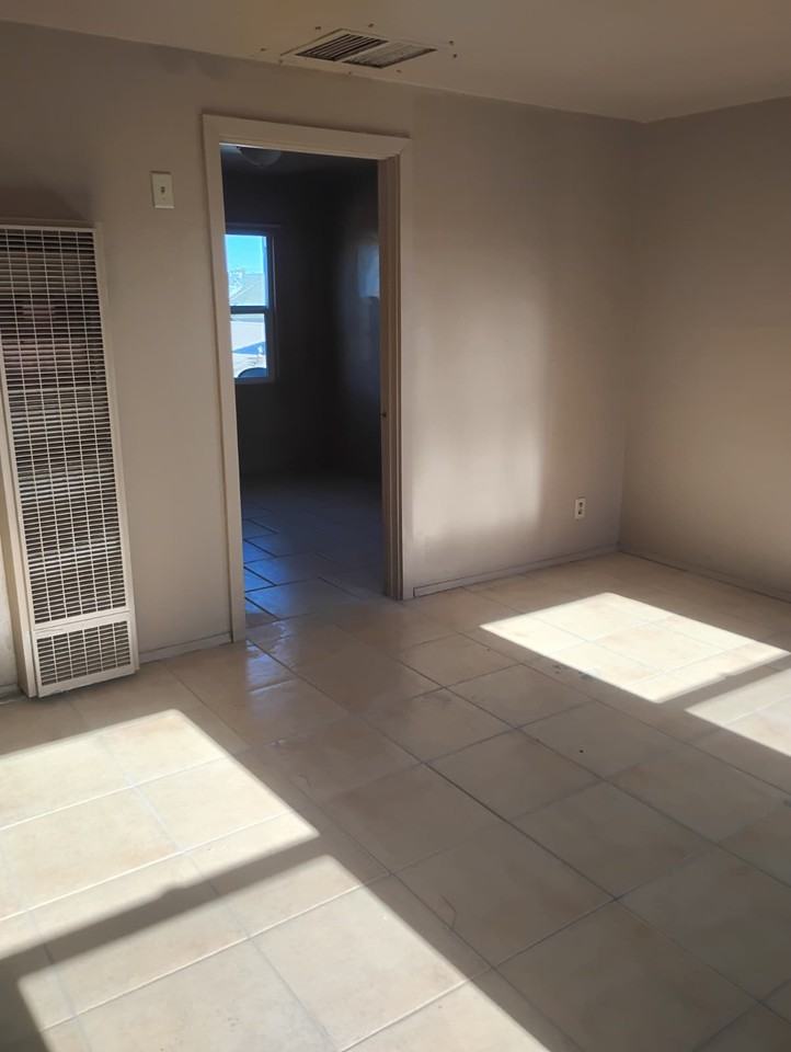 320 N H St #320-1-2 - Photo 3 of 8