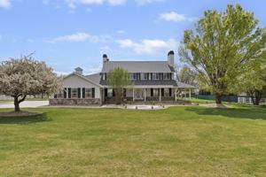 featured image of 3645 W Gentile St #1