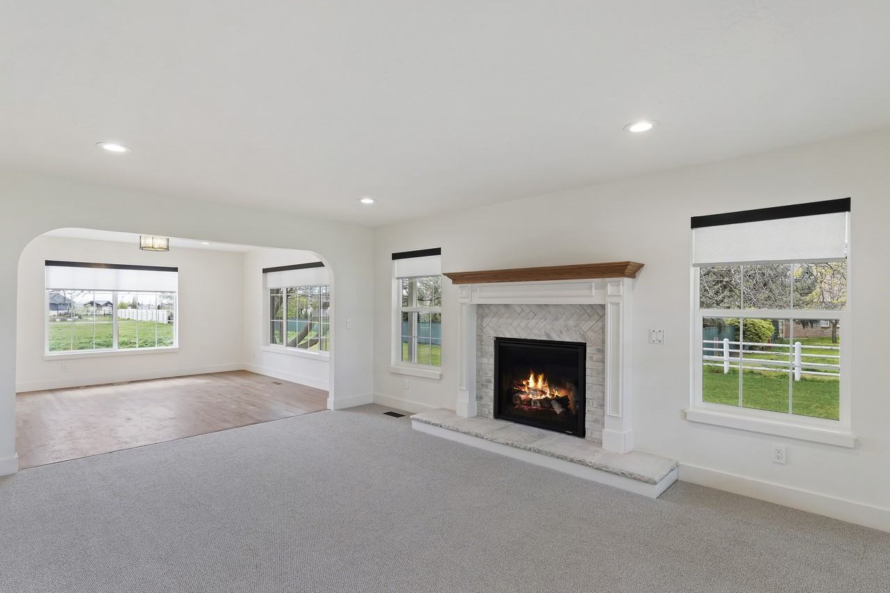 3645 W Gentile St #1 - Photo 4 of 31