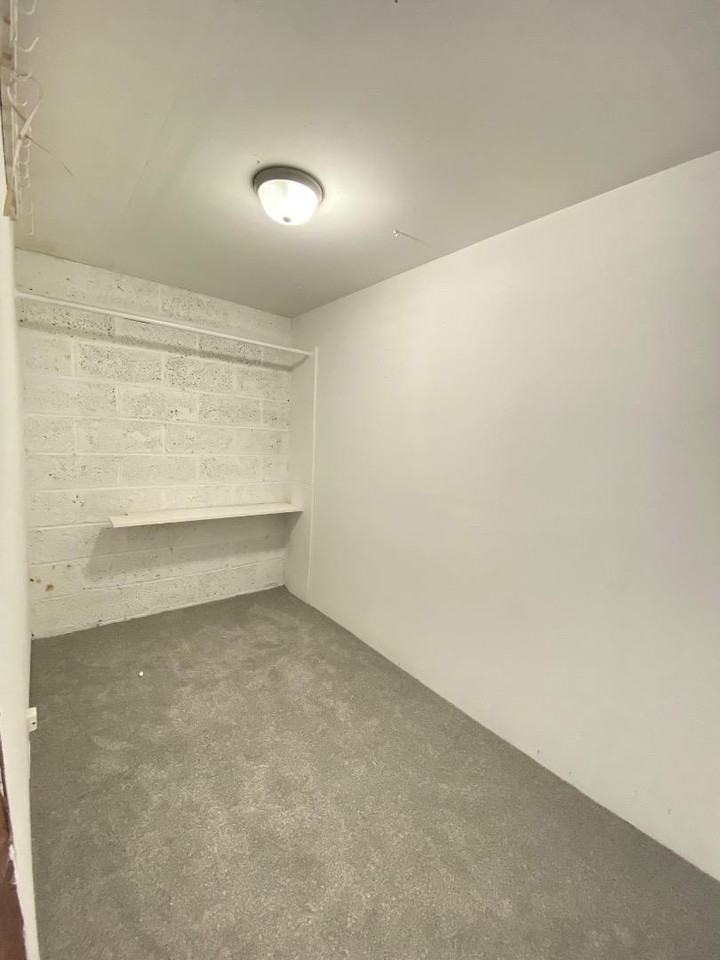 904 2nd Ave - Photo 4 of 9