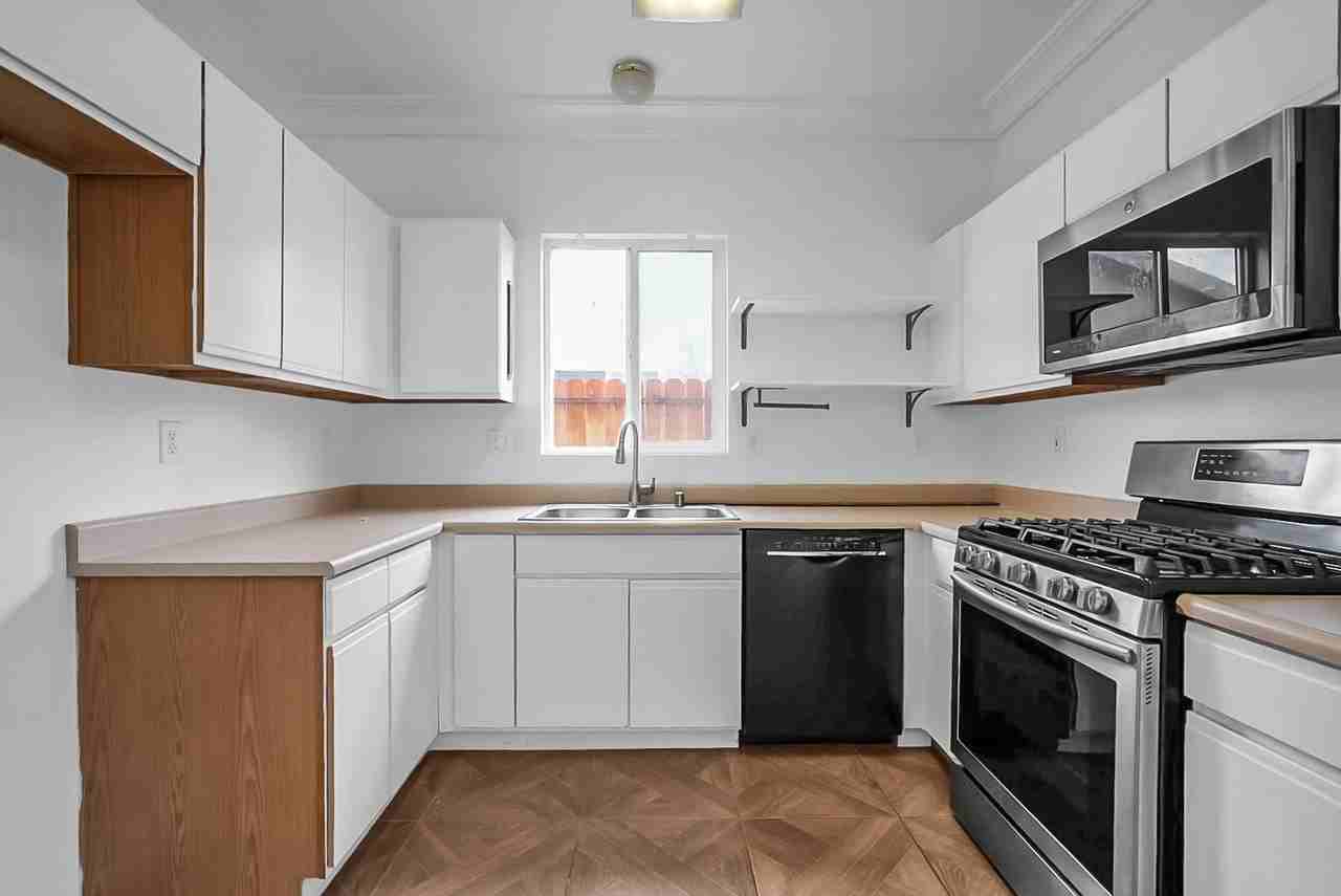 709 Palmer Pl - Photo 4 of 20