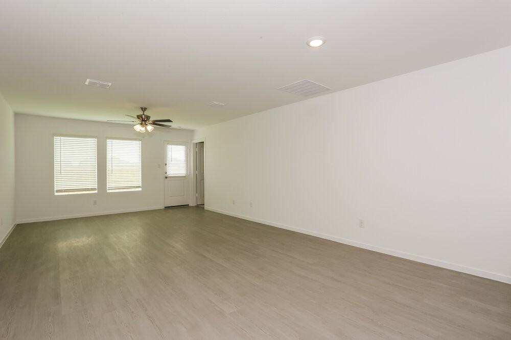 1725 Crossbill St - Photo 3 of 16