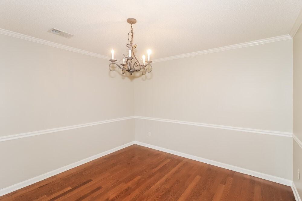 11660 Dempsey Dr - Photo 7 of 17