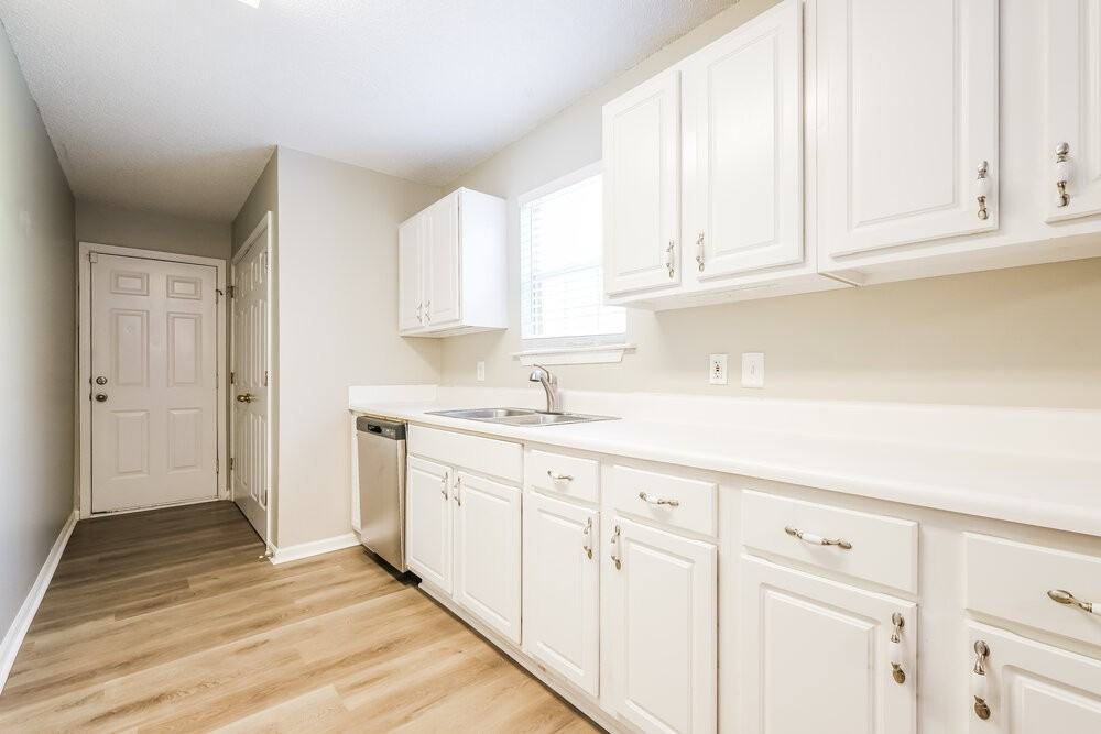 555 Jackson Lake Rd - Photo 7 of 16