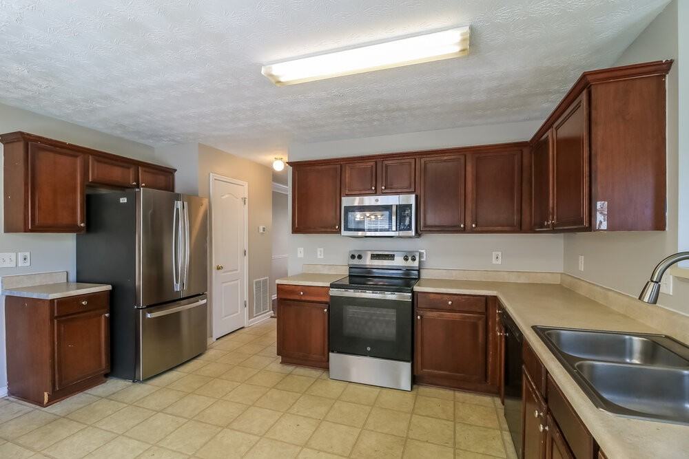 2141 Silva Ct - Photo 7 of 17