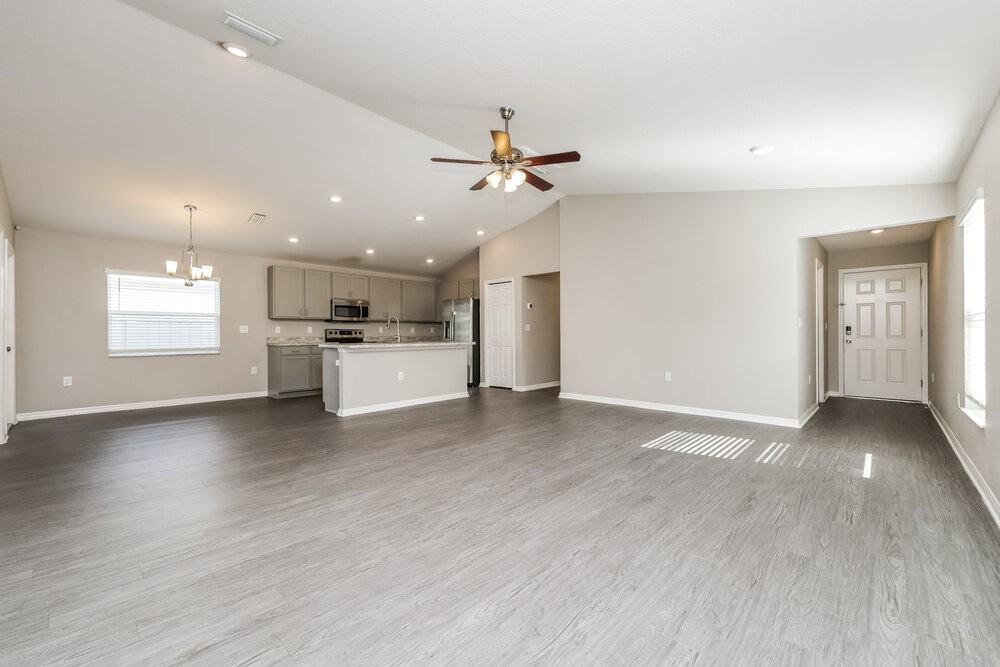 11821 Stone Pine St - Photo 4 of 16