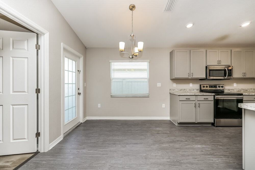 11821 Stone Pine St - Photo 5 of 16