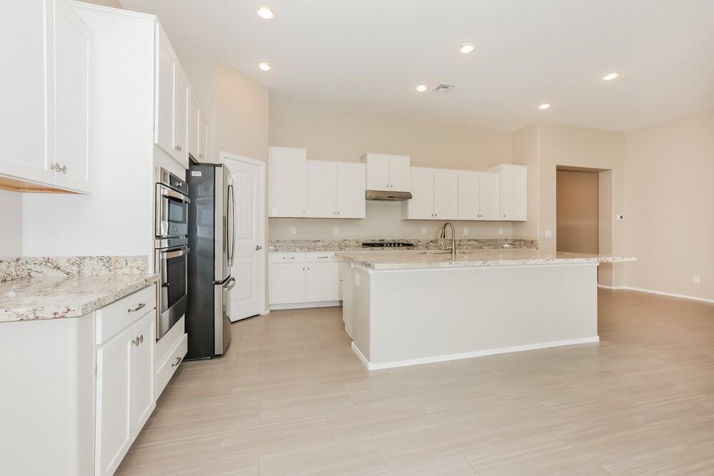 22507 E Munoz St - Photo 7 of 16