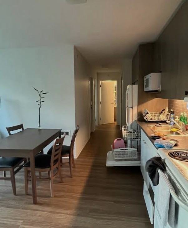 2075 West Mall - Photo 3 of 4