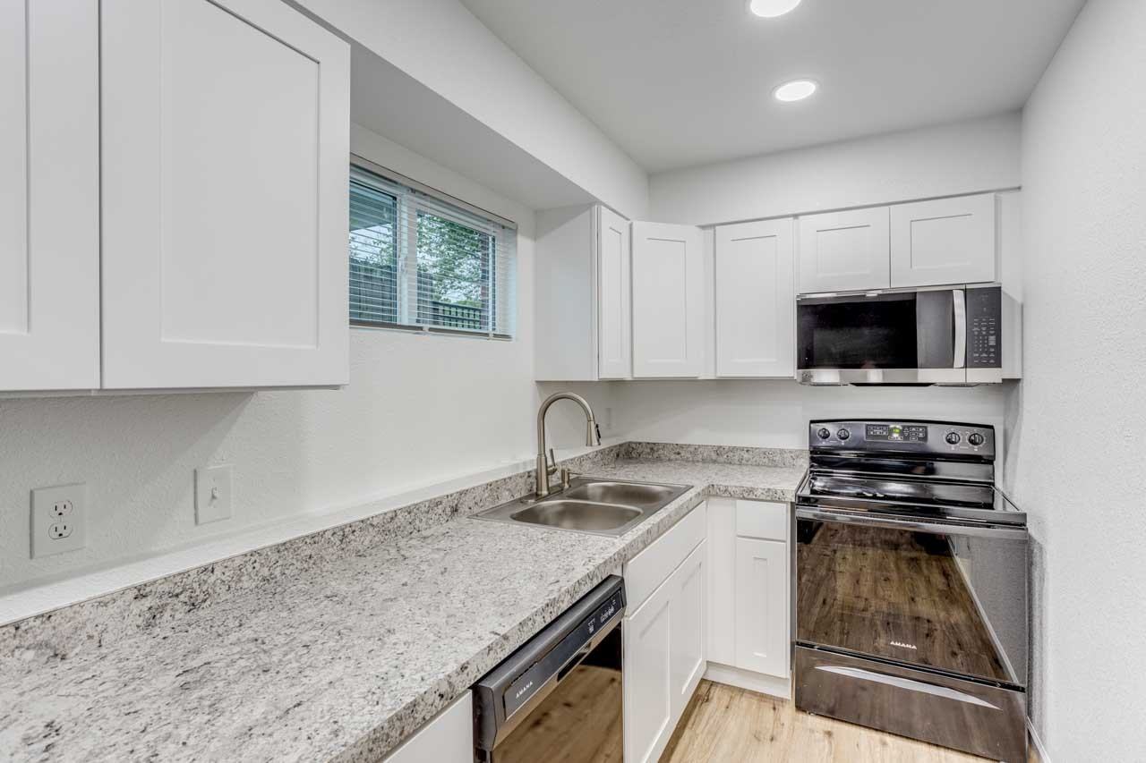 307 S Seneca St #101 - Photo 5 of 20