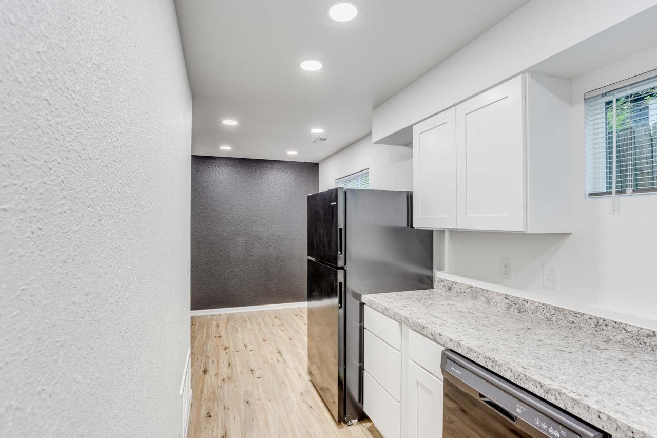 307 S Seneca St #101 - Photo 7 of 20