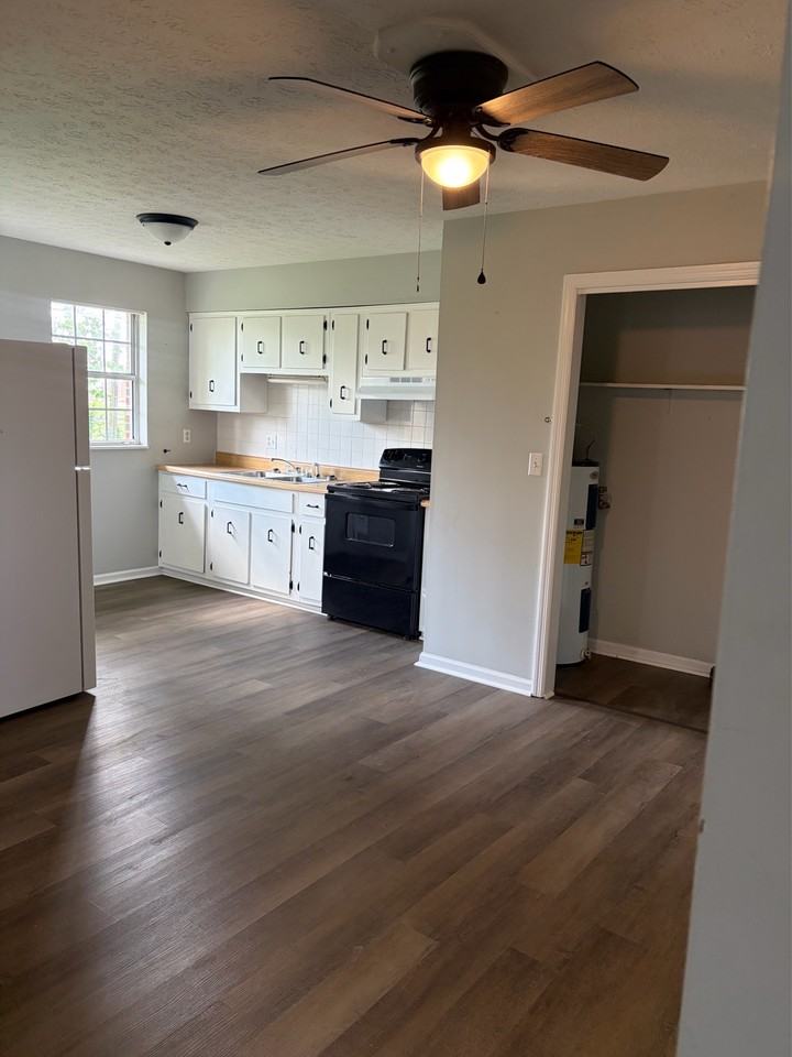 511 Forrest Dr #1 - Photo 4 of 7