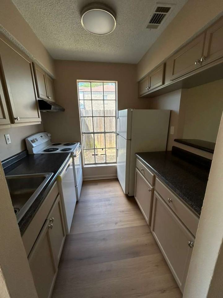 2604 Richland St #1 - Photo 3 of 14