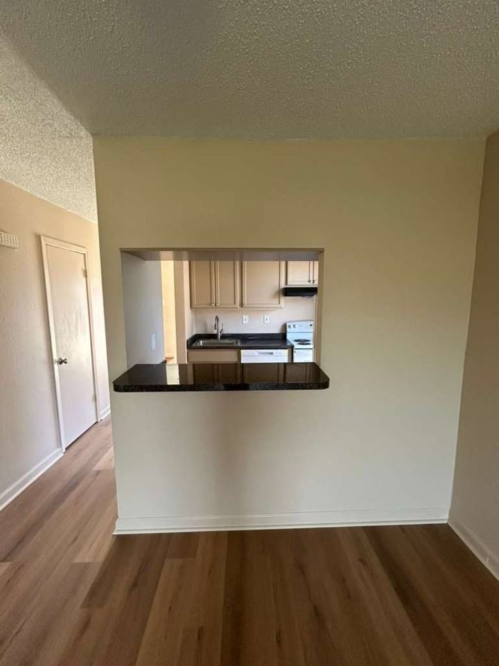 2604 Richland St #1 - Photo 5 of 14