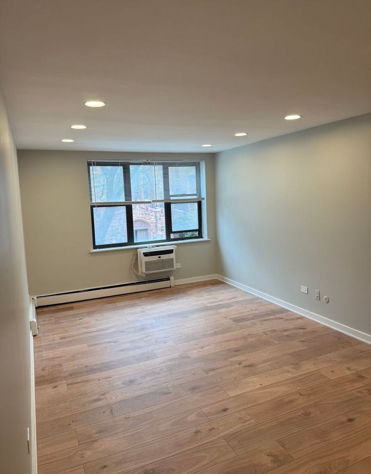 5750 N. Kenmore - Photo 7 of 10