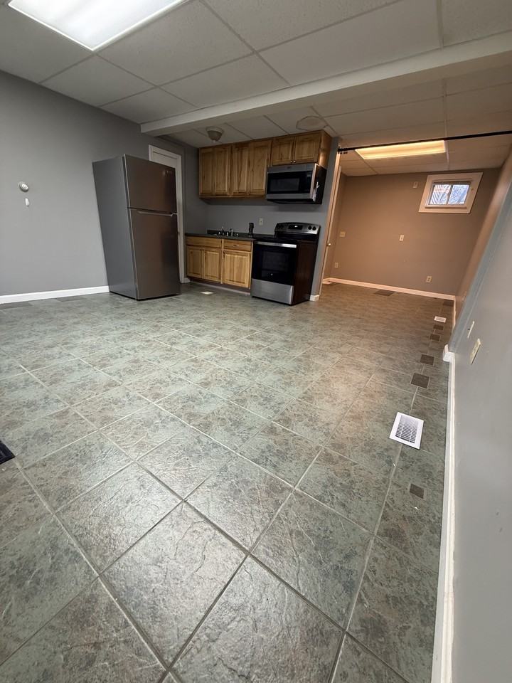 204 Brown St #4 - Photo 4 of 4