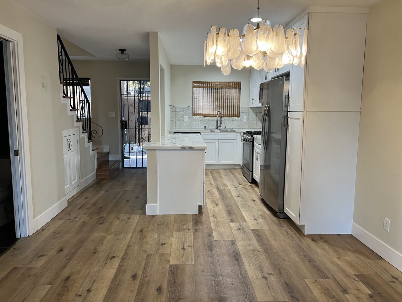 1890 Cochran Avenue #13 - Photo 5 of 10