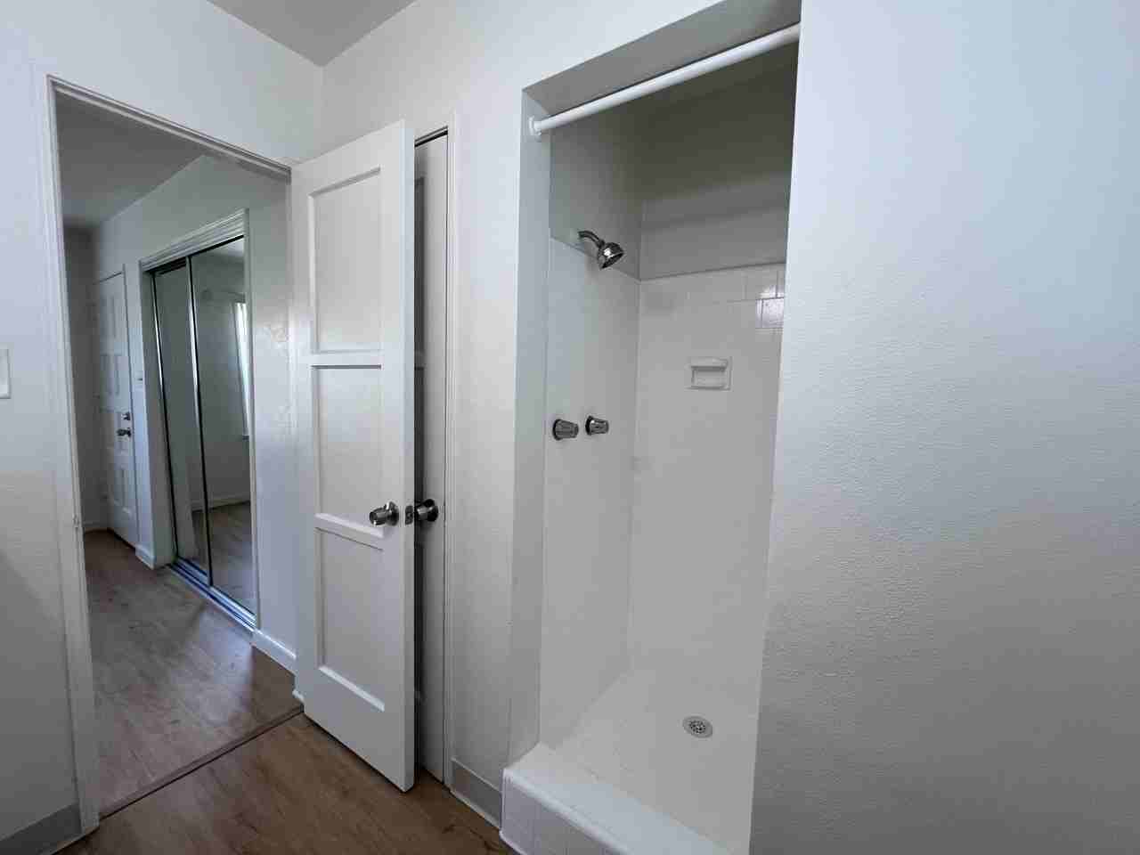 3355 Independence AveUnit 3355D #3355D - Photo 6 of 8