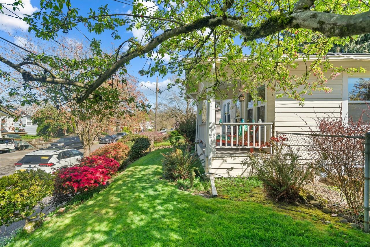 840 N Farragut St #1 - Photo 5 of 39