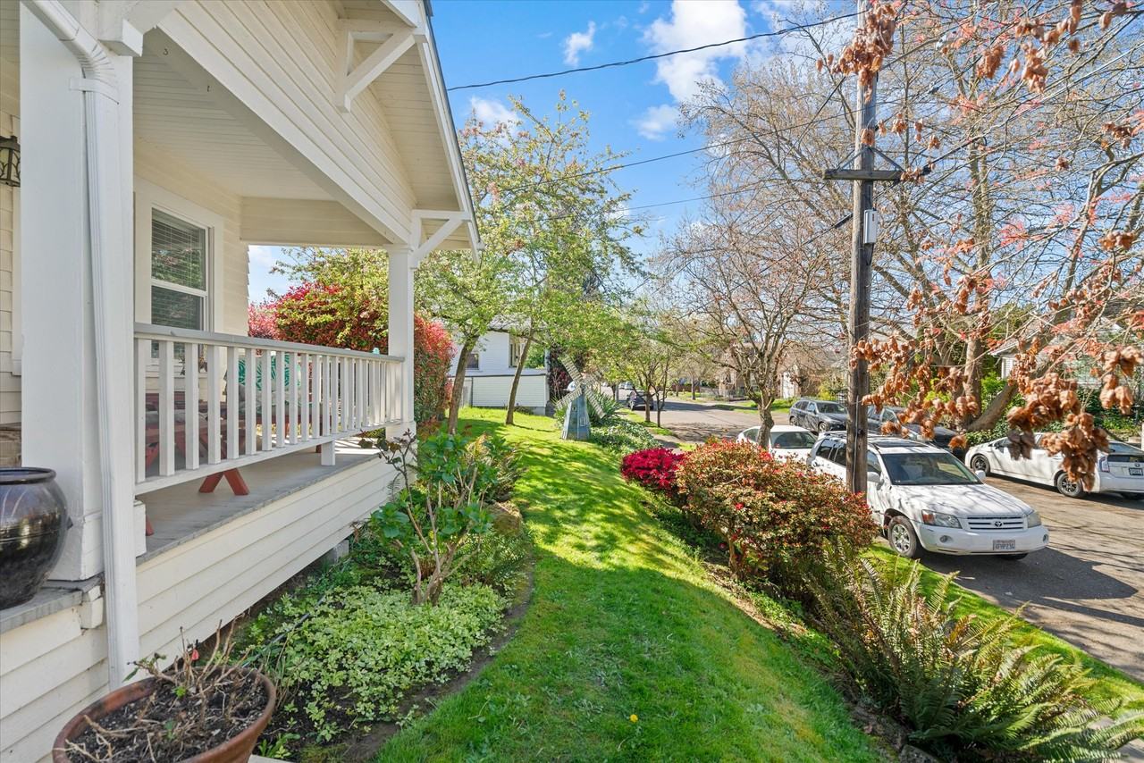 840 N Farragut St #1 - Photo 6 of 39