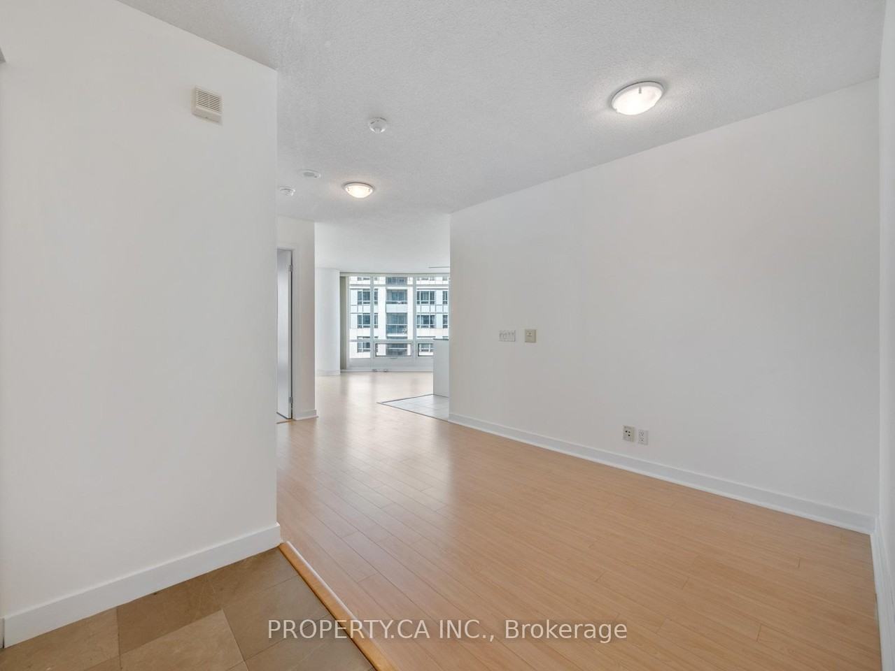 360 Front Street West - Photo 4 of 29