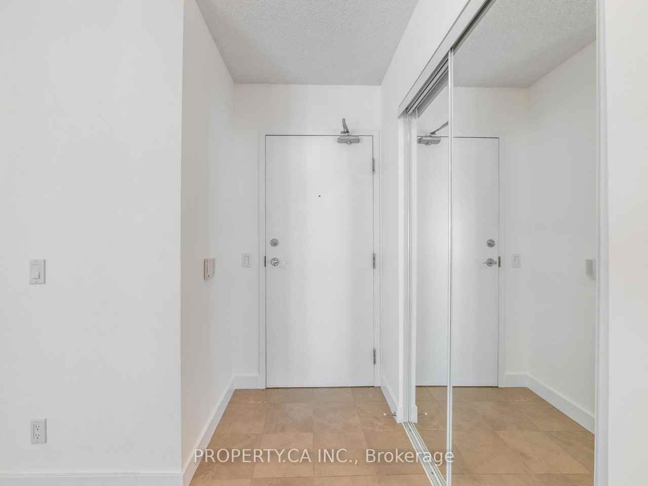 360 Front Street West - Photo 5 of 29