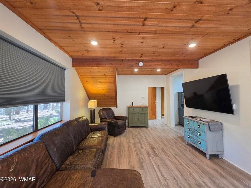 625 S Evergreen Dr #1 - Photo 2 of 23